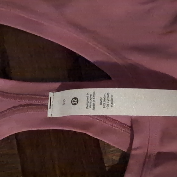 NWOT LULULEMON TANK - Picture 2 of 3